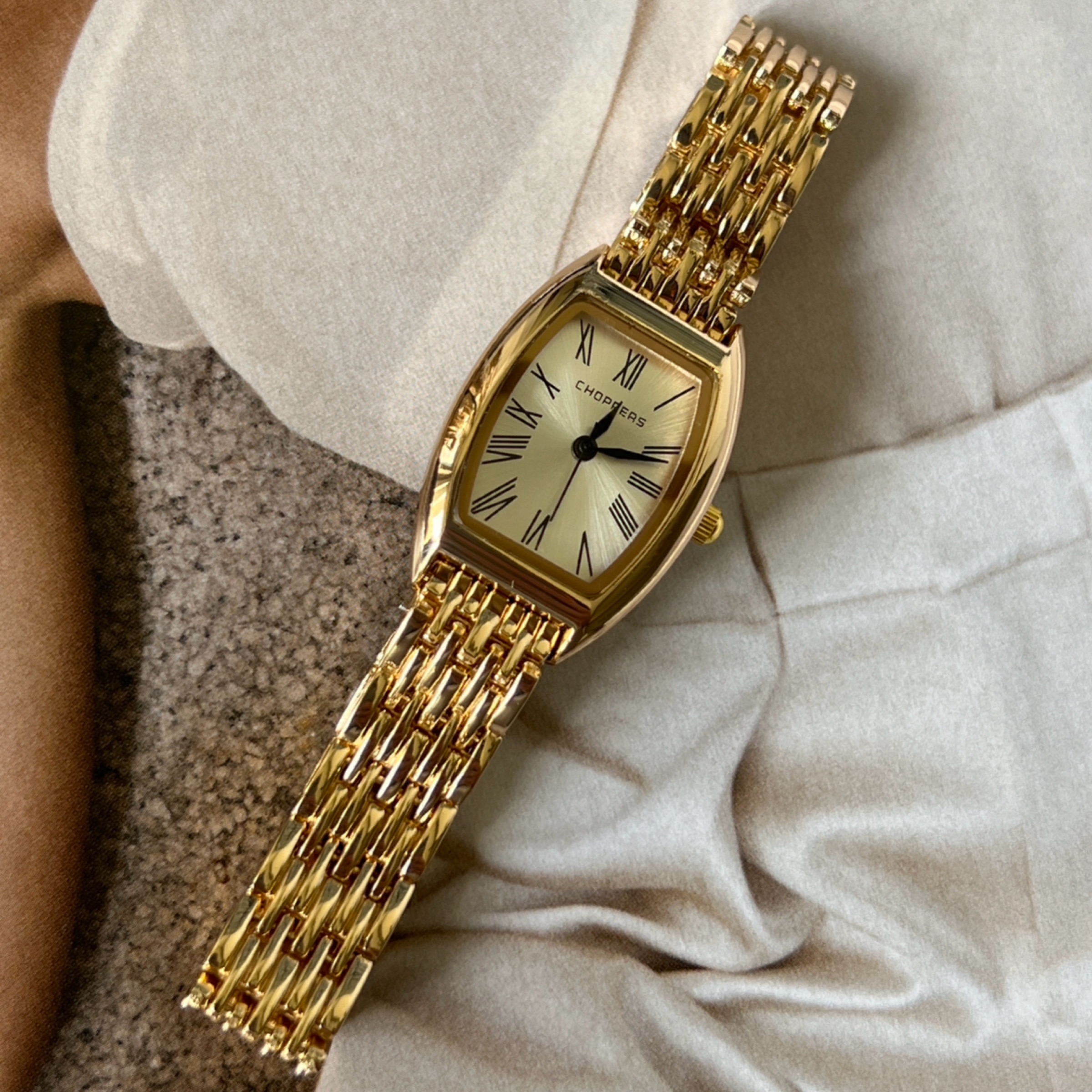 Ženski Sat Retro Gold - Слика 2