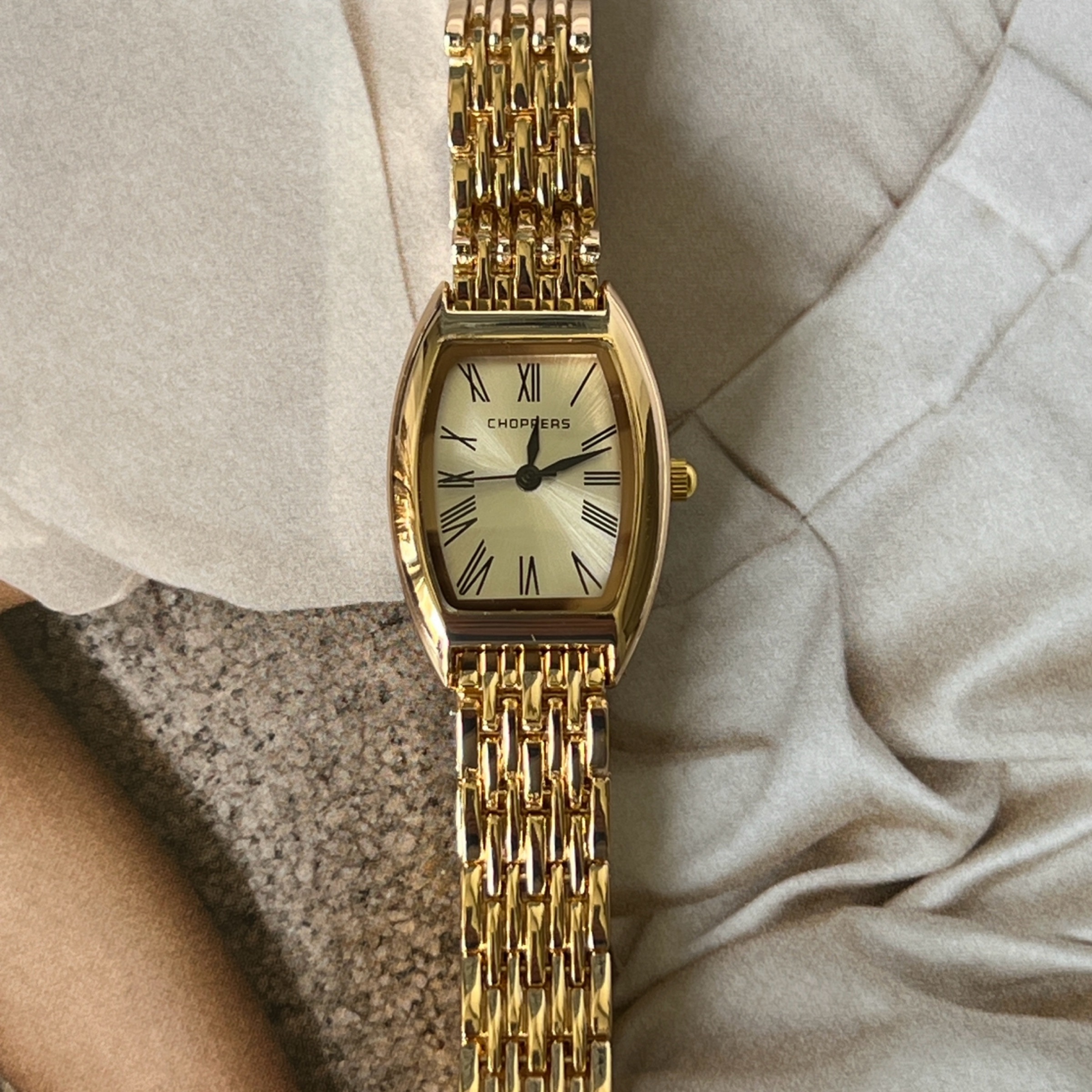 Ženski Sat Retro Gold