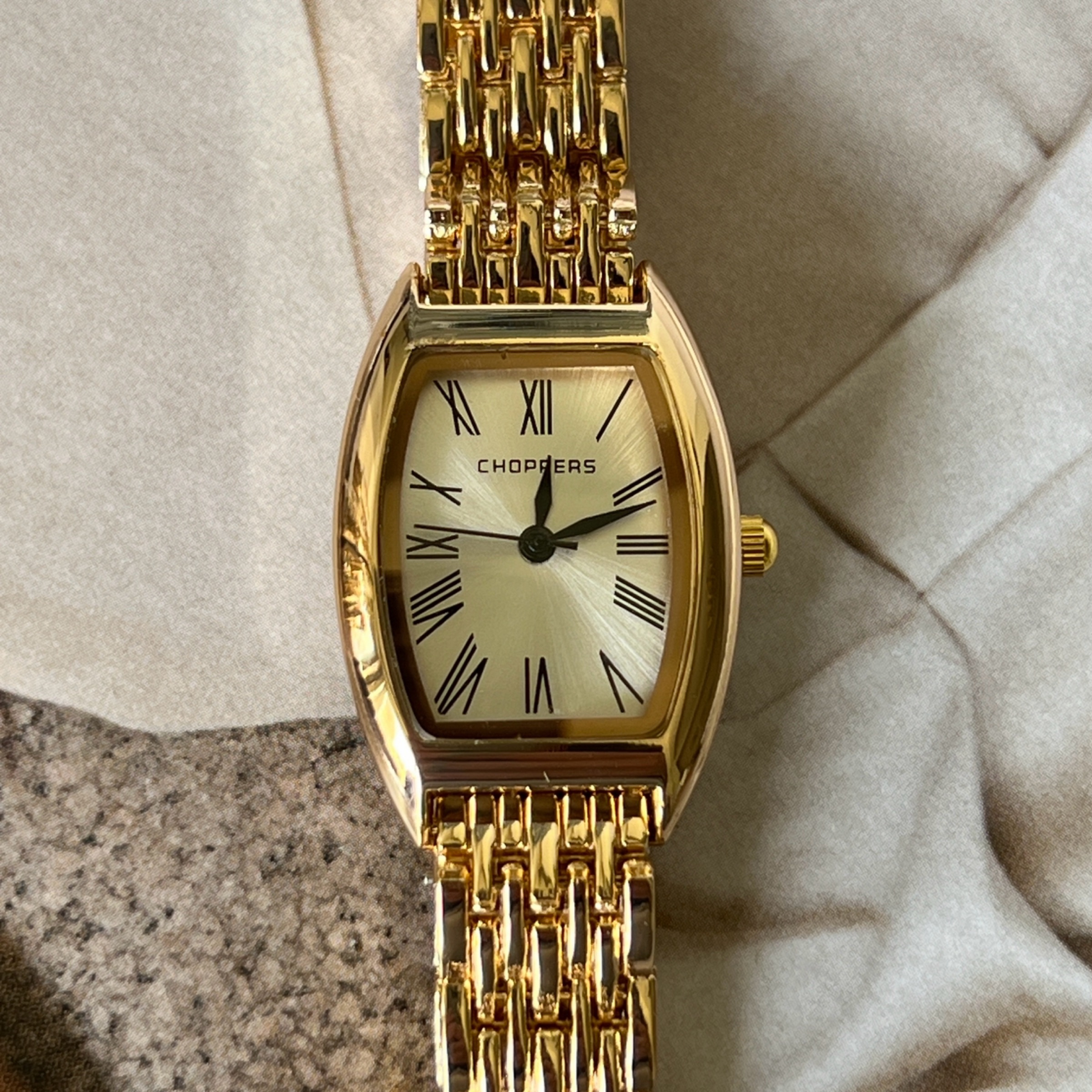 Ženski Sat Retro Gold - Слика 3