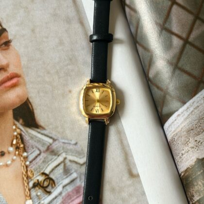 Ženski Sat Retro Leather Gold
